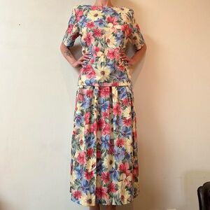 VINTAGE 80s Skirt Suit